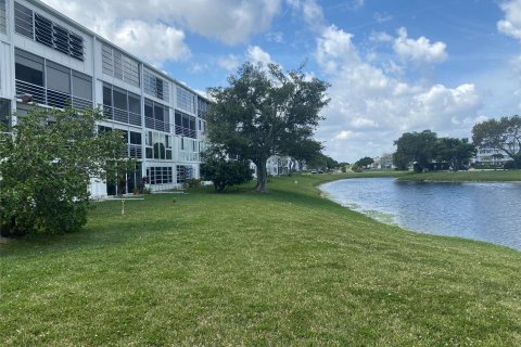 Condo in Deerfield Beach, Florida, 2 bedrooms  № 1065487 - photo 21