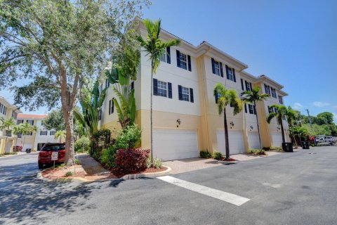 Adosado en venta en Lake Worth, Florida, 3 dormitorios, 185.8 m2 № 1065450 - foto 12