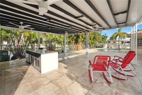 Casa en venta en Miami Springs, Florida, 5 dormitorios, 344.95 m2 № 1030823 - foto 30