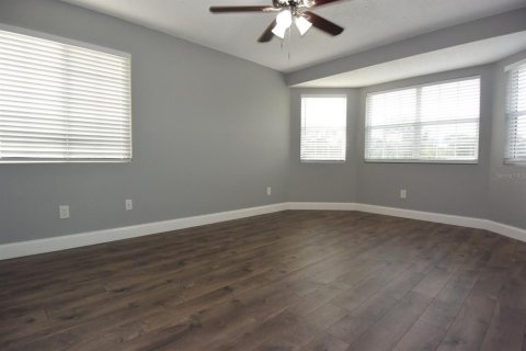 House in Tampa, Florida 3 bedrooms, 164.99 sq.m. № 1349852 - photo 27