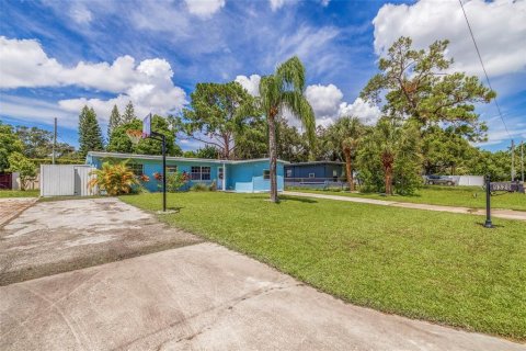 Villa ou maison à vendre à Pinellas Park, Floride: 4 chambres, 146.97 m2 № 1349853 - photo 2