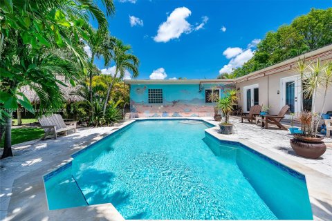 Casa en venta en Miami Springs, Florida, 5 dormitorios, 294.13 m2 № 1404260 - foto 26