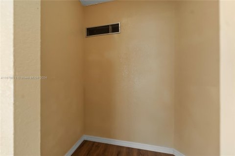 Copropriété à vendre à Lauderdale Lakes, Floride: 1 chambre, 65.5 m2 № 1404257 - photo 21