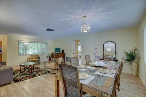 Villa ou maison à vendre à Largo, Floride: 2 chambres, 112.88 m2 № 1344364 - photo 11