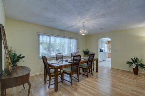 Villa ou maison à vendre à Largo, Floride: 2 chambres, 112.88 m2 № 1344364 - photo 13