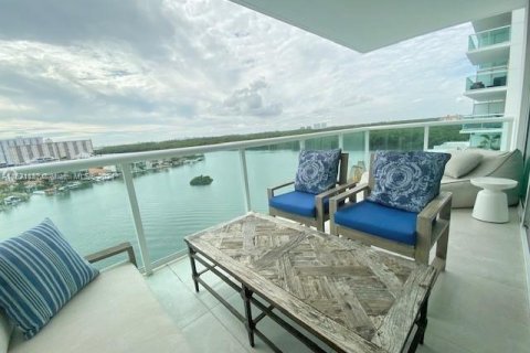 Condominio en venta en Sunny Isles Beach, Florida, 3 dormitorios, 156.73 m2 № 1242001 - foto 4