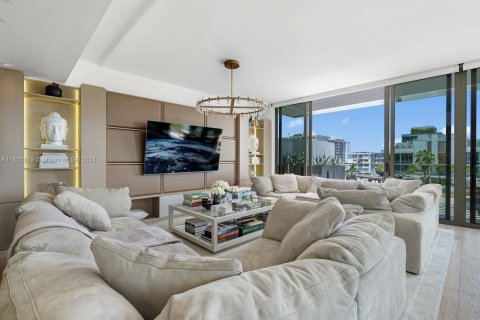 Condo in Miami Beach, Florida, 4 bedrooms  № 1242013 - photo 3