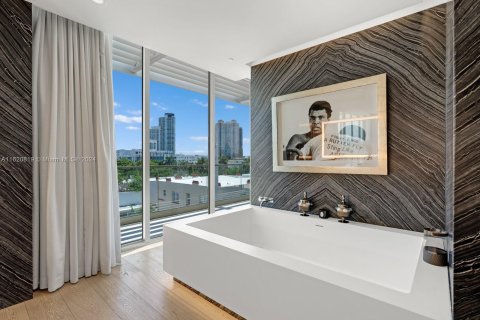 Copropriété à vendre à Miami Beach, Floride: 4 chambres, 344.2 m2 № 1242013 - photo 28