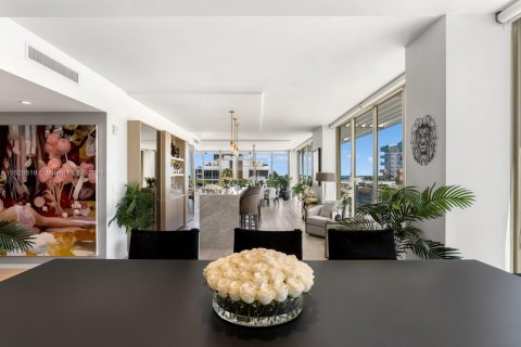 Condominio en venta en Miami Beach, Florida, 4 dormitorios, 344.2 m2 № 1242013 - foto 18