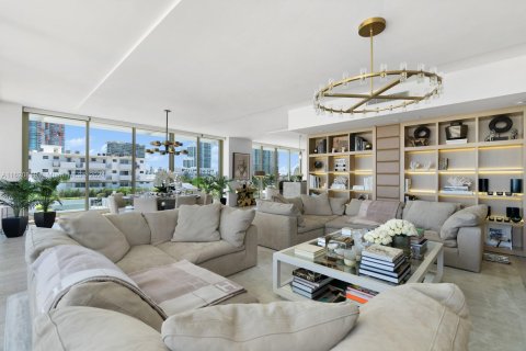 Condo in Miami Beach, Florida, 4 bedrooms  № 1242013 - photo 4