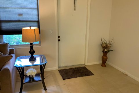 Condo in Boca Raton, Florida, 1 bedroom  № 1079462 - photo 1