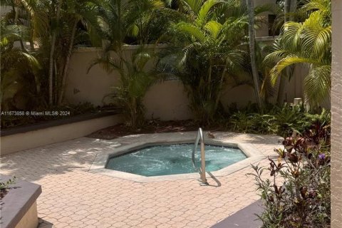 Condo in Pompano Beach, Florida, 1 bedroom  № 1397025 - photo 30