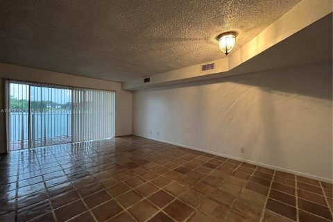 Adosado en venta en Oakland Park, Florida, 3 dormitorios, 132.85 m2 № 1397029 - foto 4