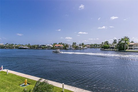 Touwnhouse à vendre à Aventura, Floride: 3 chambres, 255.02 m2 № 1231958 - photo 6