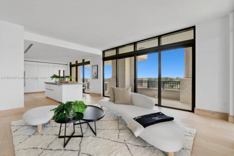 Condominio en venta en Miami Beach, Florida, 5 dormitorios, 708.84 m2 № 1037485 - foto 20