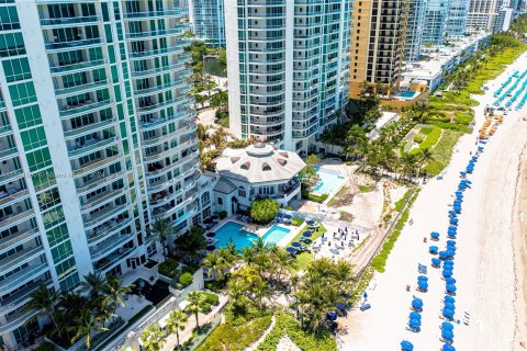 Condominio en venta en Sunny Isles Beach, Florida, 4 dormitorios, 346.99 m2 № 1037455 - foto 7