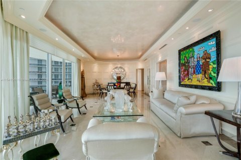 Condominio en venta en Sunny Isles Beach, Florida, 4 dormitorios, 346.99 m2 № 1037455 - foto 25