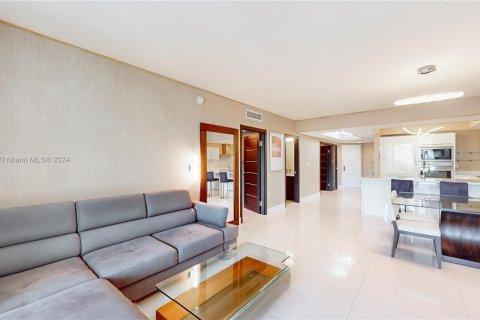 Copropriété à vendre à Sunny Isles Beach, Floride: 3 chambres, 153.1 m2 № 1372365 - photo 17