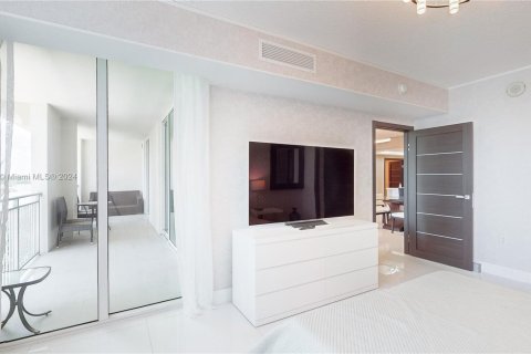 Condo in Sunny Isles Beach, Florida, 3 bedrooms  № 1372365 - photo 21