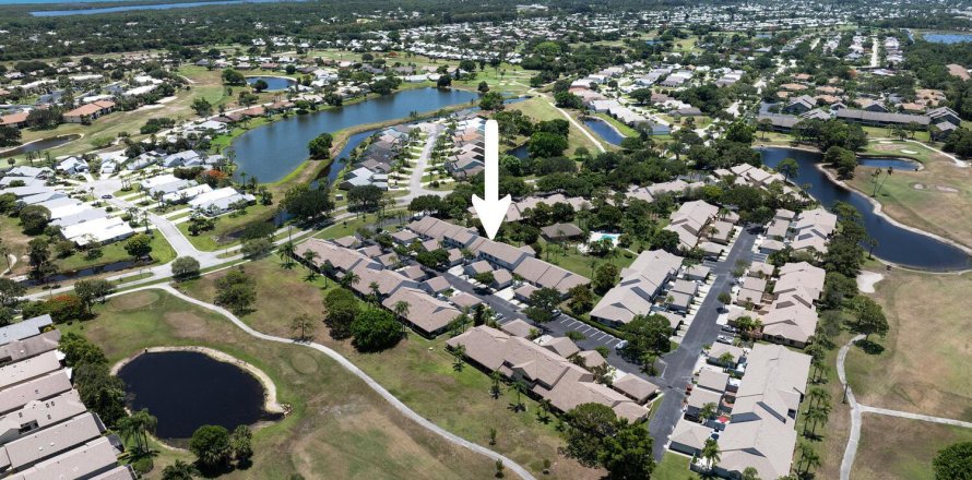 Townhouse in Hobe Sound, Florida 2 bedrooms, 174.1 sq.m. № 1222578