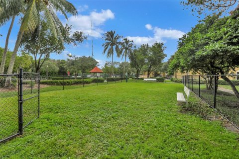 Condo in Coconut Creek, Florida, 2 bedrooms  № 1396249 - photo 27