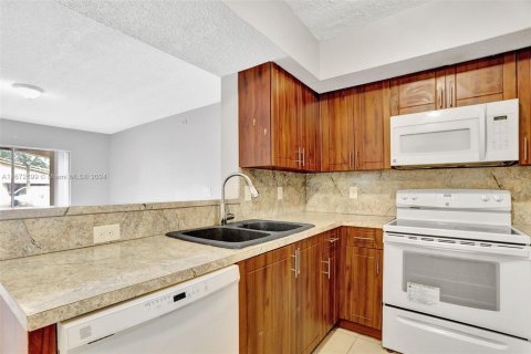 Condominio en venta en Coconut Creek, Florida, 2 dormitorios, 104.98 m2 № 1396249 - foto 4