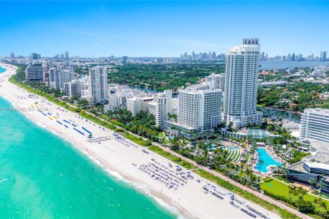 Copropriété à vendre à Miami Beach, Floride: 2 chambres, 138.98 m2 № 1396250 - photo 1