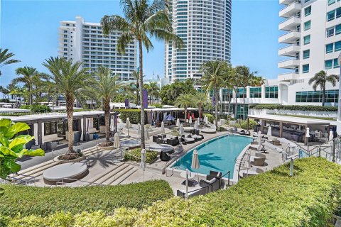 Condo in Miami Beach, Florida, 2 bedrooms  № 1396250 - photo 6