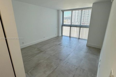 Copropriété à vendre à Miami Beach, Floride: 2 chambres, 110.55 m2 № 1348586 - photo 8