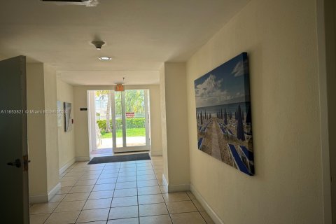 Copropriété à vendre à Miami Beach, Floride: 2 chambres, 110.55 m2 № 1348586 - photo 29