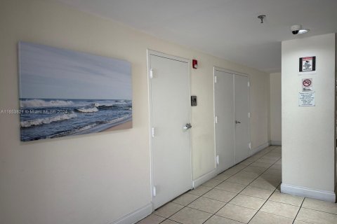 Copropriété à vendre à Miami Beach, Floride: 2 chambres, 110.55 m2 № 1348586 - photo 28