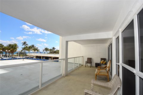 Copropriété à vendre à Pompano Beach, Floride: 3 chambres, 225.75 m2 № 1043087 - photo 28