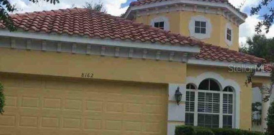 House in Orlando, Florida 4 bedrooms, 282.24 sq.m. № 1352896