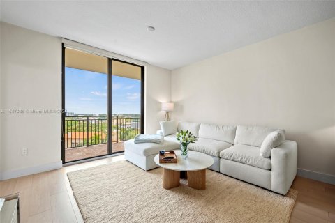 Condominio en venta en Coral Gables, Florida, 2 dormitorios, 99.59 m2 № 1060525 - foto 7