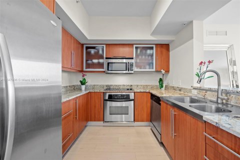 Condominio en venta en Coral Gables, Florida, 2 dormitorios, 99.59 m2 № 1060525 - foto 14