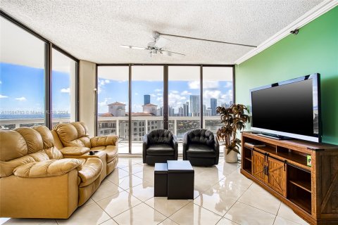 Condo in Aventura, Florida, 3 bedrooms in LANDMARK  № 1420159 - photo 6