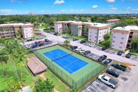 Condominio en venta en Davie, Florida, 2 dormitorios, 88.16 m2 № 1238314 - foto 18