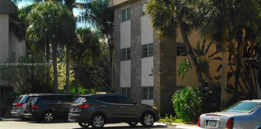 Condo in Davie, Florida, 2 bedrooms  № 1238314