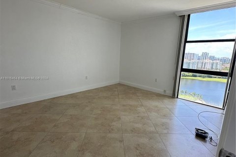 Copropriété à vendre à Aventura, Floride: 1 chambre, 70.14 m2 № 1238259 - photo 3