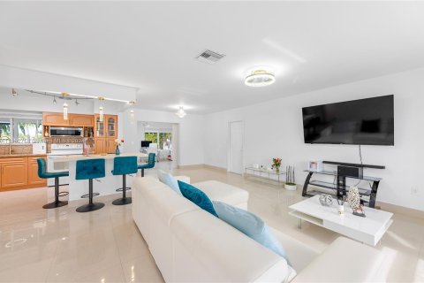 Villa ou maison à vendre à Miami Springs, Floride: 3 chambres, 139.45 m2 № 1072106 - photo 27
