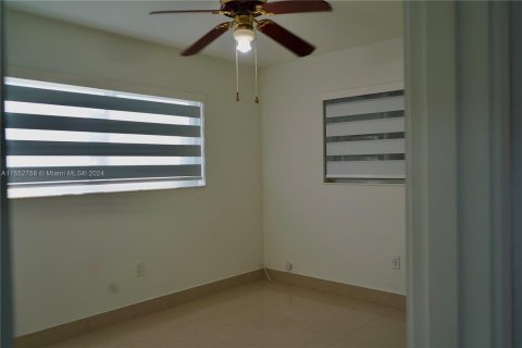 Casa en venta en Miami Springs, Florida, 3 dormitorios, 139.45 m2 № 1072106 - foto 15