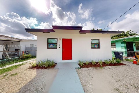 Casa en venta en Miami, Florida, 2 dormitorios, 73.58 m2 № 1440058 - foto 1