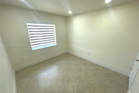 Casa en venta en Miami, Florida, 3 dormitorios, 142.88 m2 № 1420107 - foto 6