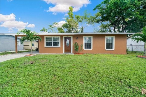 House in Bradenton, Florida 3 bedrooms, 89.37 sq.m. № 1397268 - photo 1