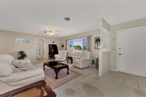 Купить виллу или дом в Энглвуд, Флорида 8 комнат, 161.65м2, № 1063480 - фото 3