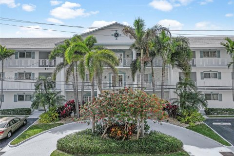 Condo in Fort Lauderdale, Florida, 2 bedrooms  № 1075244 - photo 2