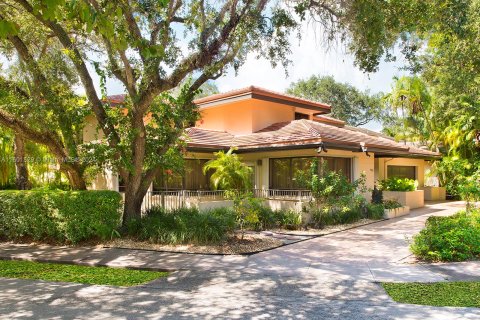 Casa en venta en Coral Gables, Florida, 4 dormitorios, 290.04 m2 № 1216962 - foto 1