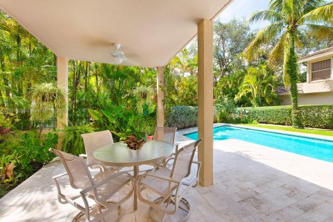 House in Coral Gables, Florida 4 bedrooms, 290.04 sq.m. № 1216962 - photo 15