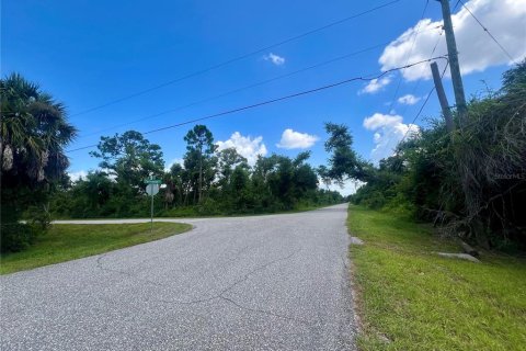 Terreno en venta en Port Charlotte, Florida № 1275022 - foto 3