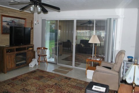 House in Edgewater, Florida 2 bedrooms, 94.2 sq.m. № 1357636 - photo 8